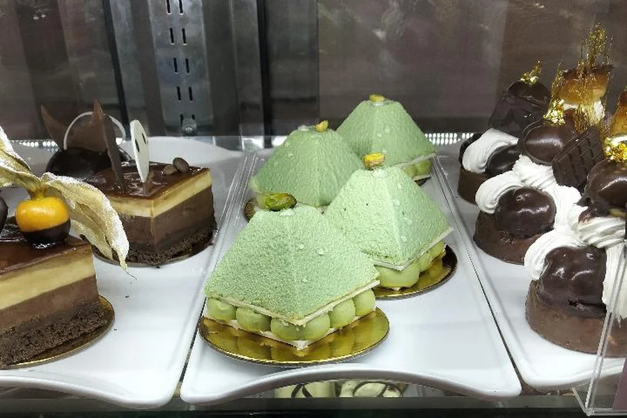 Medallo Bakery House Deli