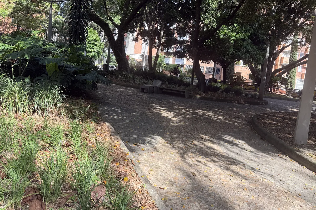 Primer & Segundo Parque de Laureles
